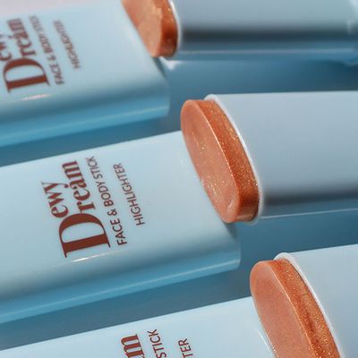 Dewy Dream Face & Body Highlighter Let's Dew It